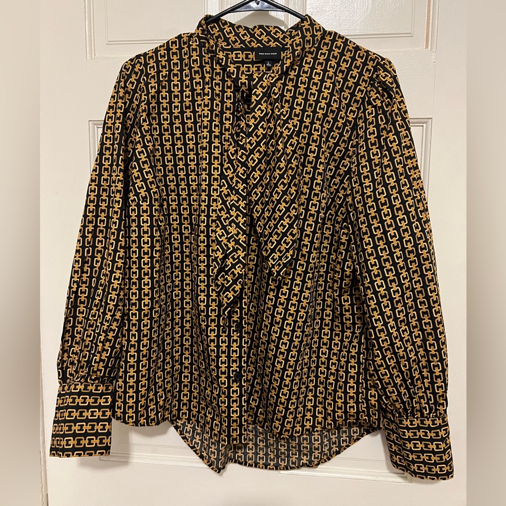 NW/OT Women’s Who What Wear Blouse in a size L.